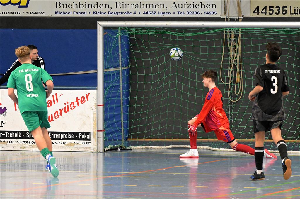 Die besten Bilder von der C-Jugend-Hallenstadtmeisterschaft.