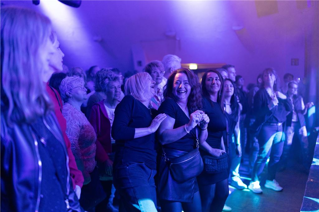 Die besten Disco-Hits live auf der Bühne: Seit 20 Jahren sorgen Groove Jet inzwischen für super Stimmung in Unna - Egal ob auf dem Stadtfest oder im Kühlschiff.