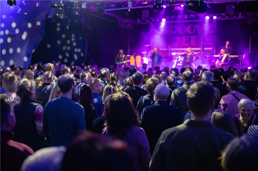 Die besten Disco-Hits live auf der Bühne: Seit 20 Jahren sorgen Groove Jet inzwischen für super Stimmung in Unna - Egal ob auf dem Stadtfest oder im Kühlschiff.