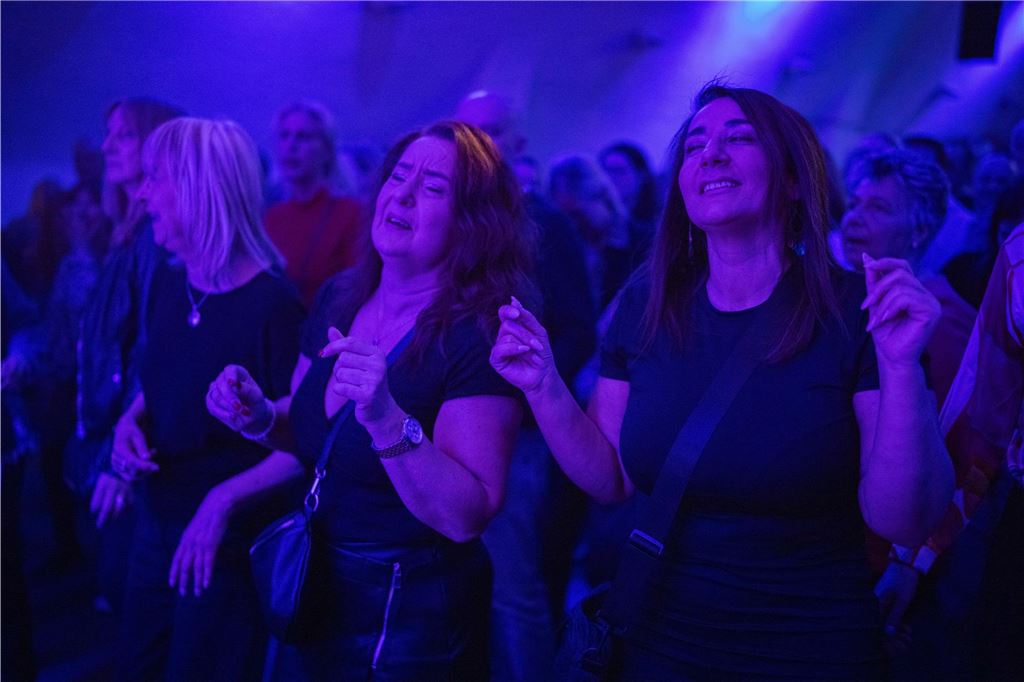 Die besten Disco-Hits live auf der Bühne: Seit 20 Jahren sorgen Groove Jet inzwischen für super Stimmung in Unna - Egal ob auf dem Stadtfest oder im Kühlschiff.