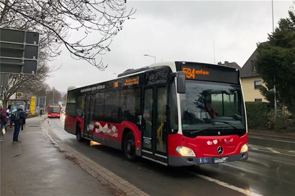 Schimpfender Busfahrer – Bahn: „Sind mit Verhalten nicht zufrieden“ Buslinie 594 nach Westhofen