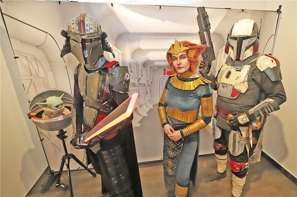 Figuren aus der Star-Wars-Reihe Mandalorian.