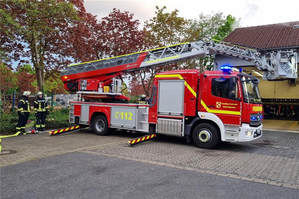 Die Drehleiter der Freiwilligen Feuerwehr Bergkamen.