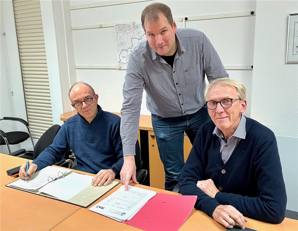 Abwasser, Straßenreinigung, Müllabfuhr: Das sind die Kosten für 2025 Peter Holterhöfer, Stefan Betzinger und Heinz Günter Freck.