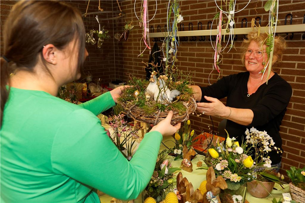 Viele Fotos vom Design- und Kreativmarkt: Holzwickeder Frühling im Schulzentrum