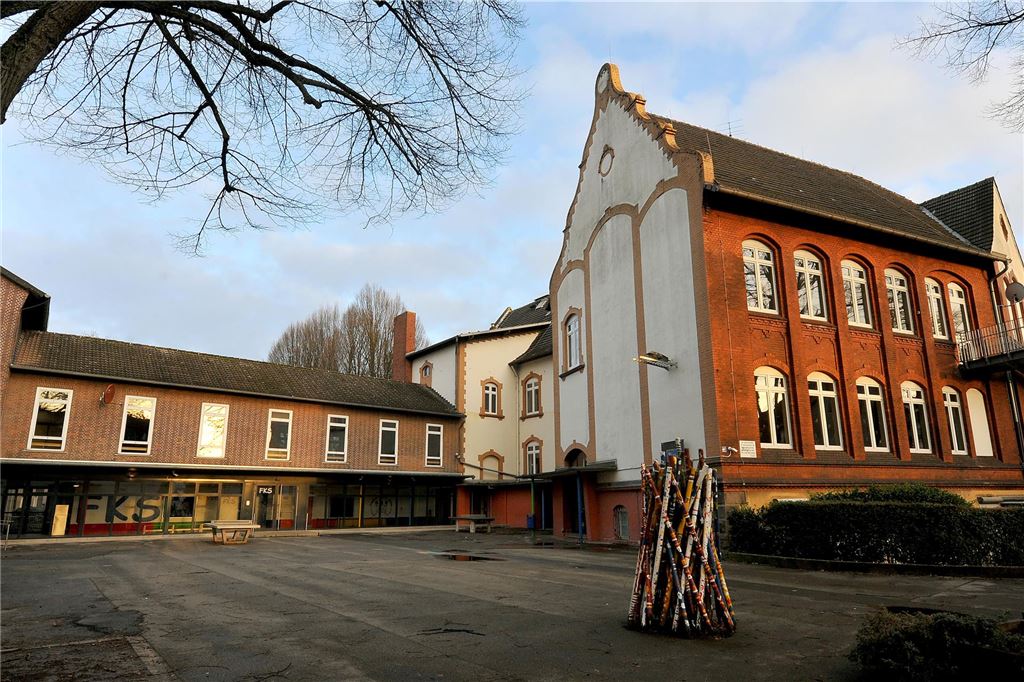 OGS-Anbau an FKS: Essen in Schichten soll bald Geschichte sein Die Friedrich-Kayser-Schule in Schwerte
