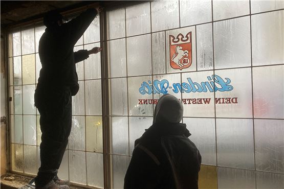 Bleiglasfenster der Lindenstube für die Nachwelt gesichert