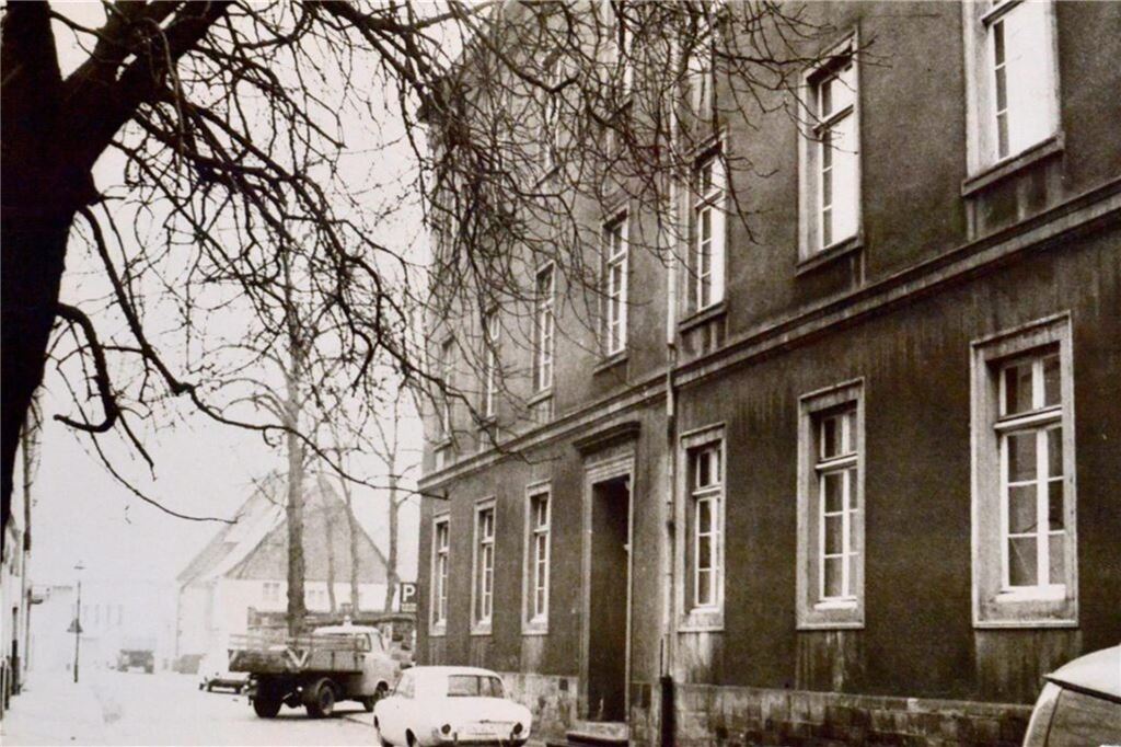 Ehemaliger Parkplatz an der Schulstraße soll neuen Namen bekommen Die Heilig-Geist-Schule in Unna. Das Gebäude wurde 1970 abgerissen. Heute entsteht dort