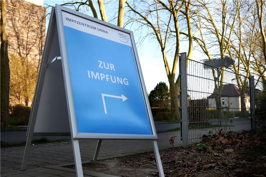 Kreis Unna weitet Impfangebot aus - Impfstellen in Kommunen starten Die Impfstelle im ehemaligen Impfzentrum in Unna wird künftig wieder häufiger geöffnet sein.