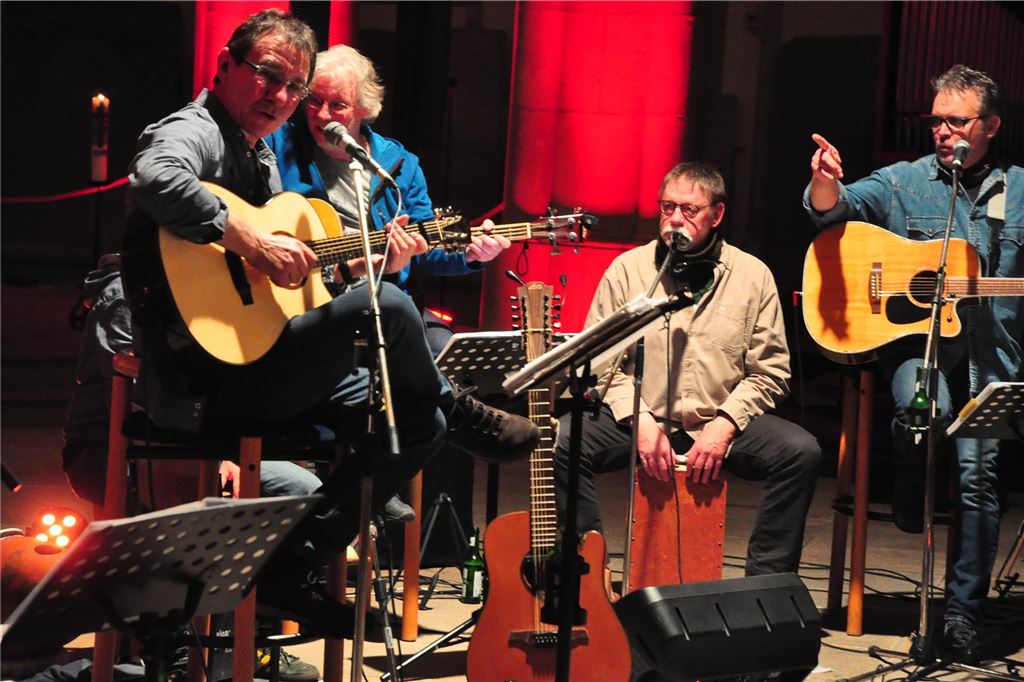 Nach vier Jahren Pause gibt es wieder eine Kneipennacht Eine Band spielt bei der Kneipennacht in Unna.