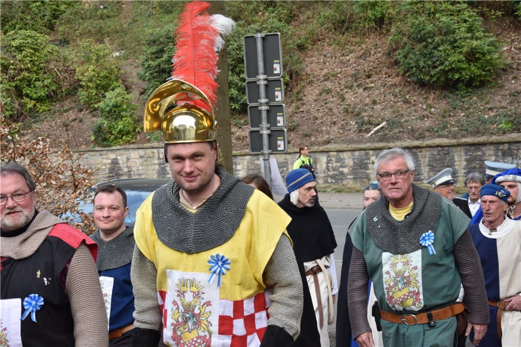 Historische Kostüme beim Umzug.