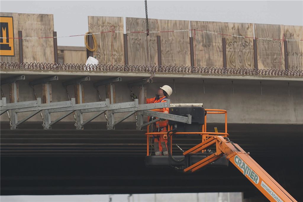 A1-Brücke in Kamen.