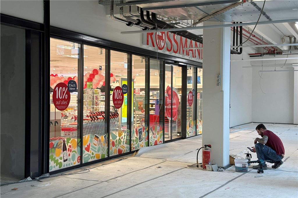 Action zieht in die City Mall: Die Geschichte eines Shopping-Centers Rossmann-Filiale in der Werne City Mall von außen