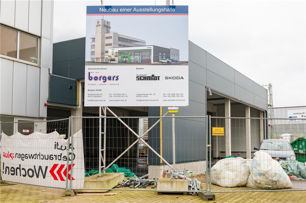 Autowelt Schmidt: Neue Skoda-Ausstellungshalle feiert Richtfest Die neue Skoda-Ausstellungshalle in Lünen