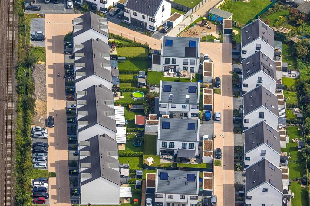 Die neugebaute Einfamilien-Wohnsiedlung liegt am Schwarzdornweg in Unna-Königsborn.