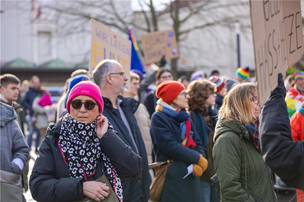 Kundgebung "Unna feiert Demokratie" der Omas gegen Rechts in Unna