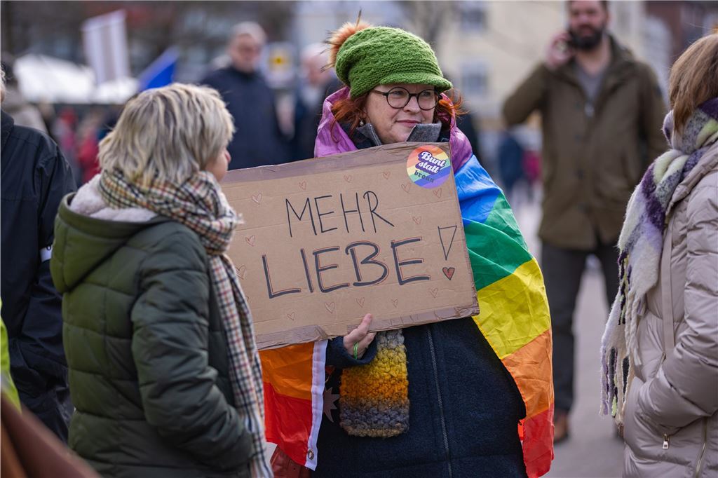Kundgebung "Unna feiert Demokratie" der Omas gegen Rechts in Unna