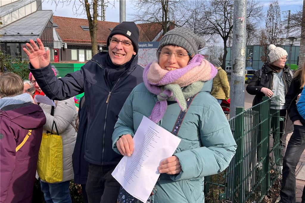 Kundgebung "Unna feiert Demokratie" der Omas gegen Rechts in Unna