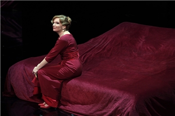Die Opernsängerin Anne Schwanewilms gilt als eine der führenden Sopranistinnen weltweit. Bald bereichert sie das Programm der Neuen Philharmonie Westfalen.