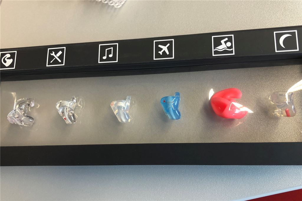 In Unna steht jetzt das modernste Otoplastik-Labor der Welt Die Otoplastiken sind vielseitig einsetzbar, als Lärmschutz für die Nacht, gegen Wasser beim Schwimmen, als Druckausgleich für Piloten und Vielflieger, für Musiker, den Arbeitsplatz und natürlich als Teil eines Hörgeräts.