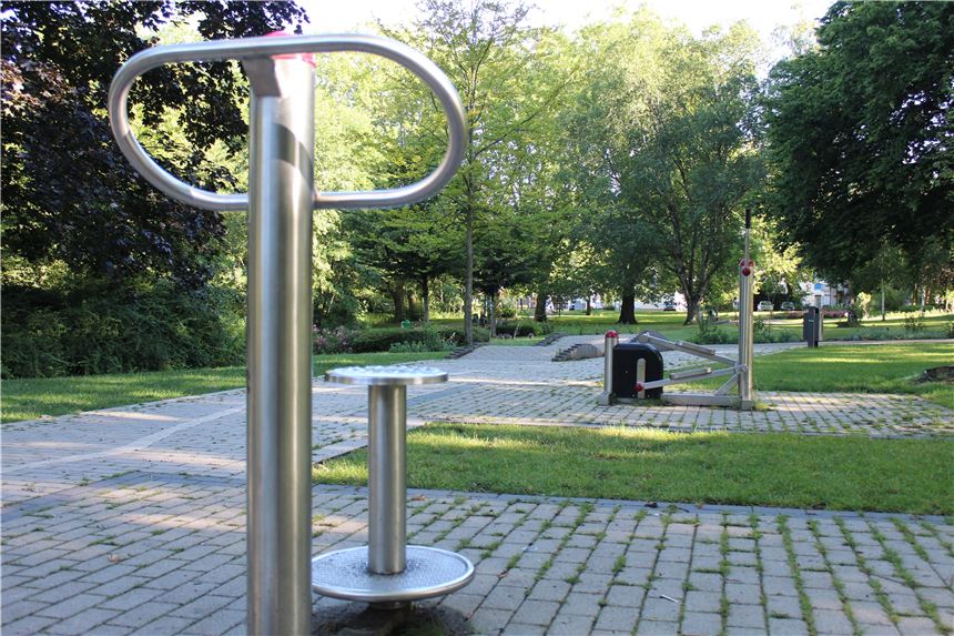 Mehr Outdoor-Sportgeräte für Holzwickede gefordert Die Outdoor-Sportgeräte wurden im Emscherpark schon vor einiger Zeit installiert. Nun möchte die FDP weitere in die Gemeinde bringen.