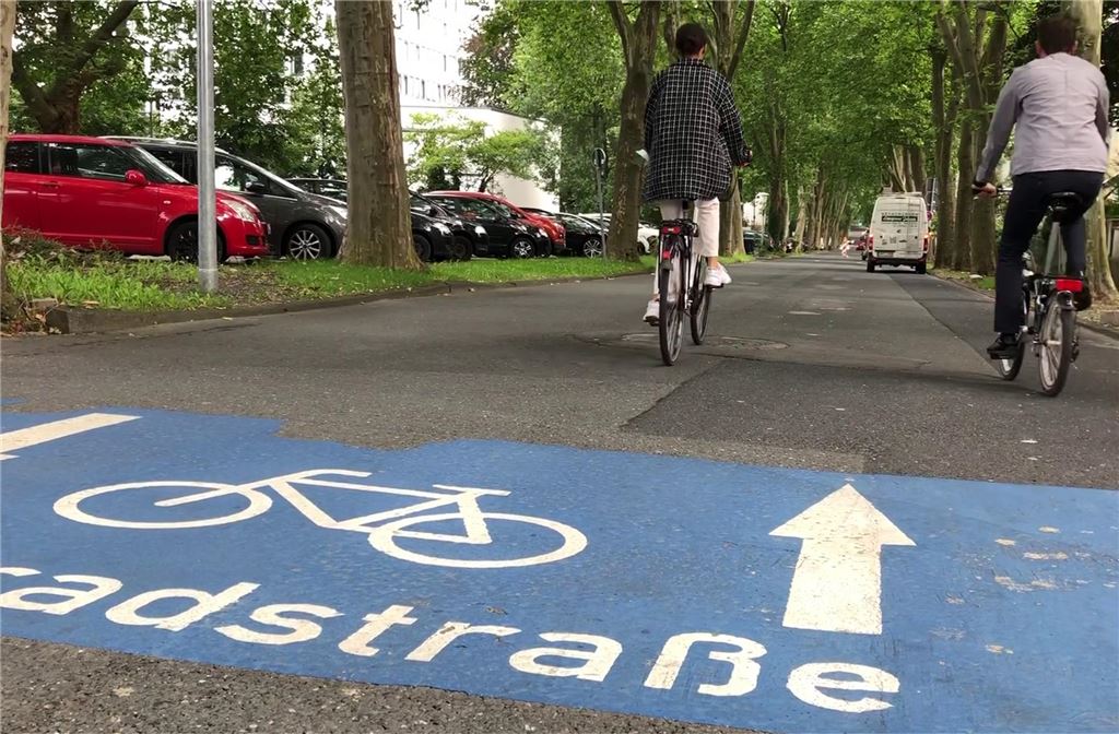West-Ost-Achse: ADFC macht sieben Vorschläge für die Fahrradstraße Die Platanenallee ist bereits als Fahrradstraße ausgewiesen, durchquert den Süden des Stadtteils vom Königsborner Bahnhof bis zum Kreishauskreisel. Nun soll eine West-Ost-Achse folgen.