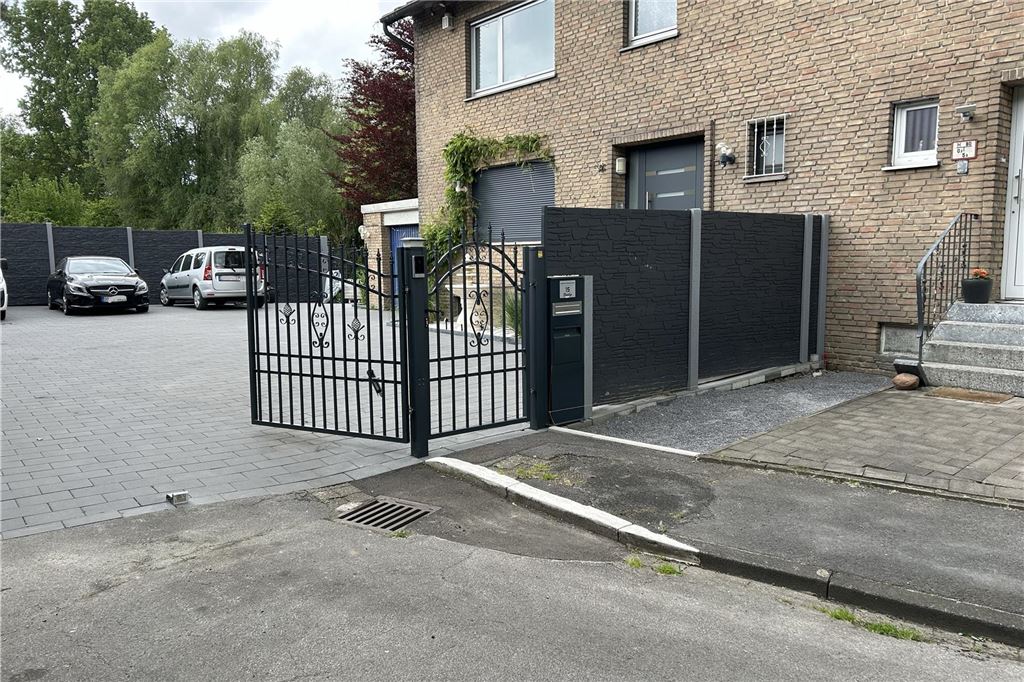 Nach Feuerwehreinsatz in Lünen: Cannabisplantage, Waffen und Bargeld entdeckt Ein Grünstück in Lünen.