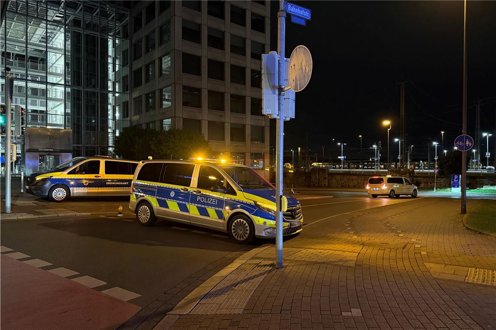 Die Polizei ist am "Car-Friday", dem Abend des Karfreitag (18.4.), verstärkt gegen die illegale Tuner-, Poser- und Raserszene vorgegangen. Dabei wurden viele Autos und Fahrer kontrolliert.