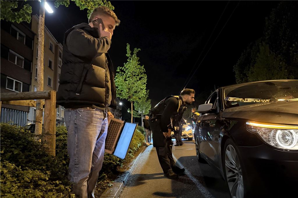 Die Polizei ist am "Car-Friday", dem Abend des Karfreitag (18.4.), verstärkt gegen die illegale Tuner-, Poser- und Raserszene vorgegangen. Dabei wurden viele Autos und Fahrer kontrolliert.