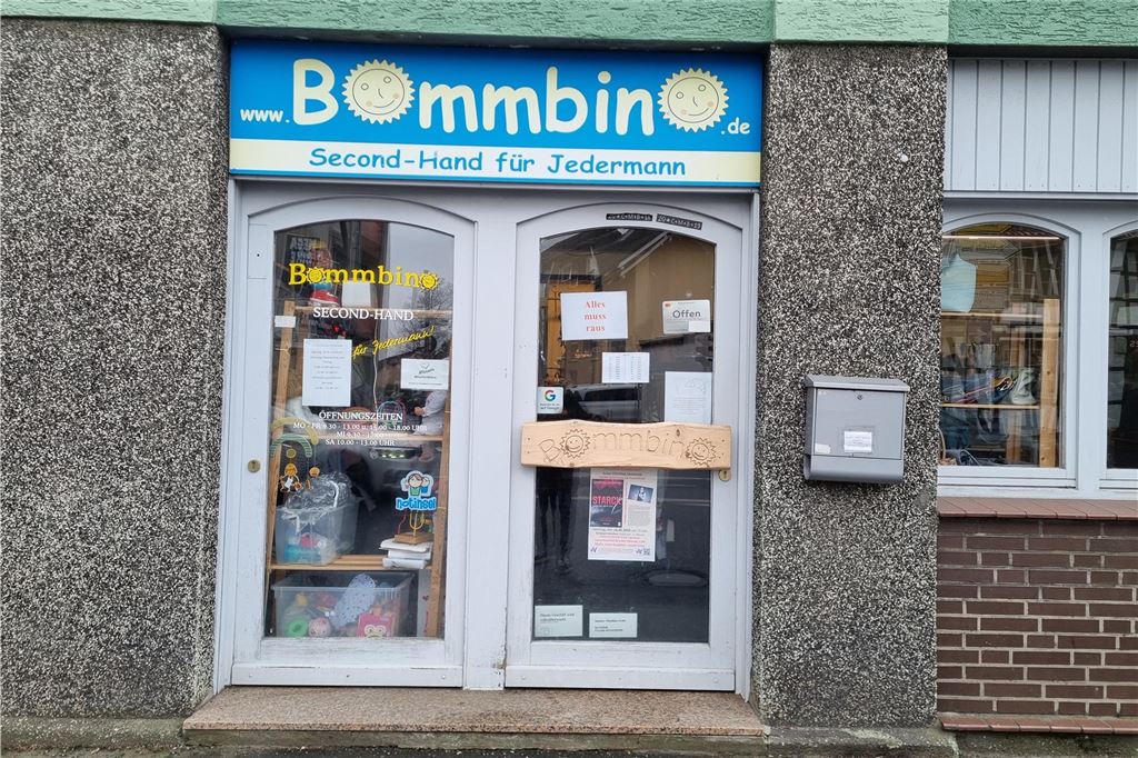 Nach mehr als 20 Jahren: Second-Hand Boutique „Bommbino“ schließt Zu sehen ist die Frontansicht des Ladengeschäfts "Bommbino" am Massener Hellweg in Unna.