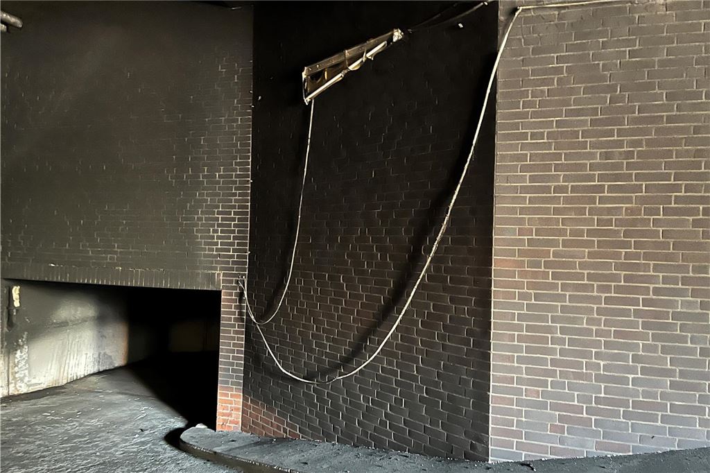 Das Innere einer Tiefgarage.