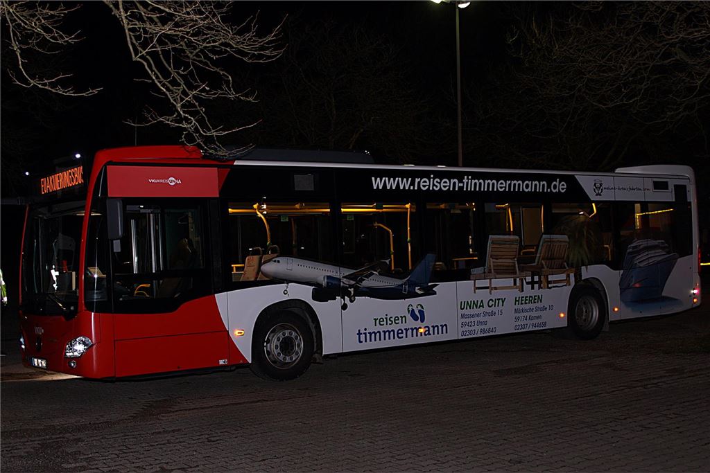 Ein Bus der VKU steht bereit, um Anwohner ins Bürgerforum Königsborn zu bringen.