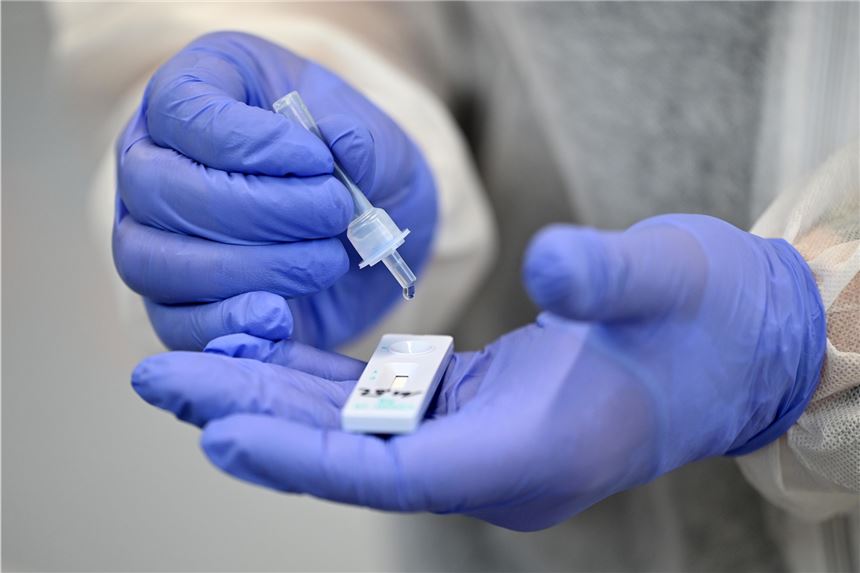 Fallzahlen in Bergkamen steigen dreistellig, in Kamen zweistellig Die Zahl der positiven Corona-Tests in Bergkamen ist deutlich gestiegen, in Kamen fällt der Anstieg moderat aus.