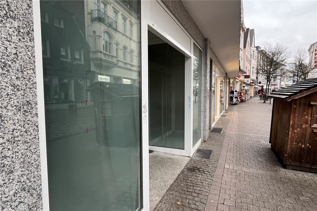 Leerstehendes Ladenlokal in der Bahnhofstraße