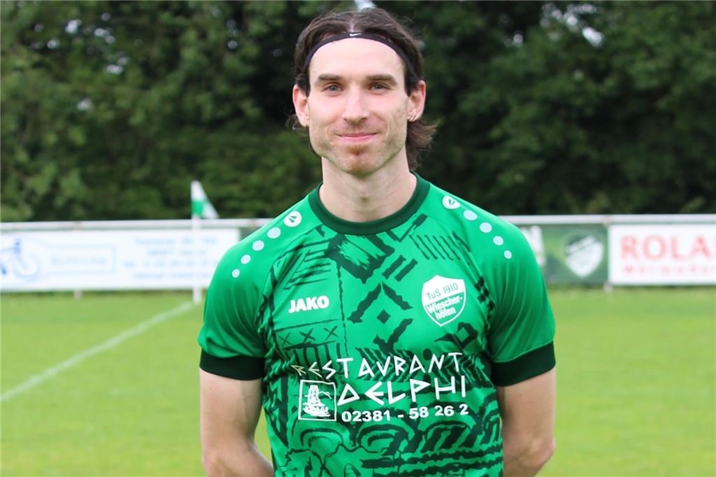 Excellence Summercup: A-Ligist Wiescherhöfen gewinnt eigenes Turnier Dimitrij Seludko, dreifacher Torschütze vom TuS Wiescherhöfen