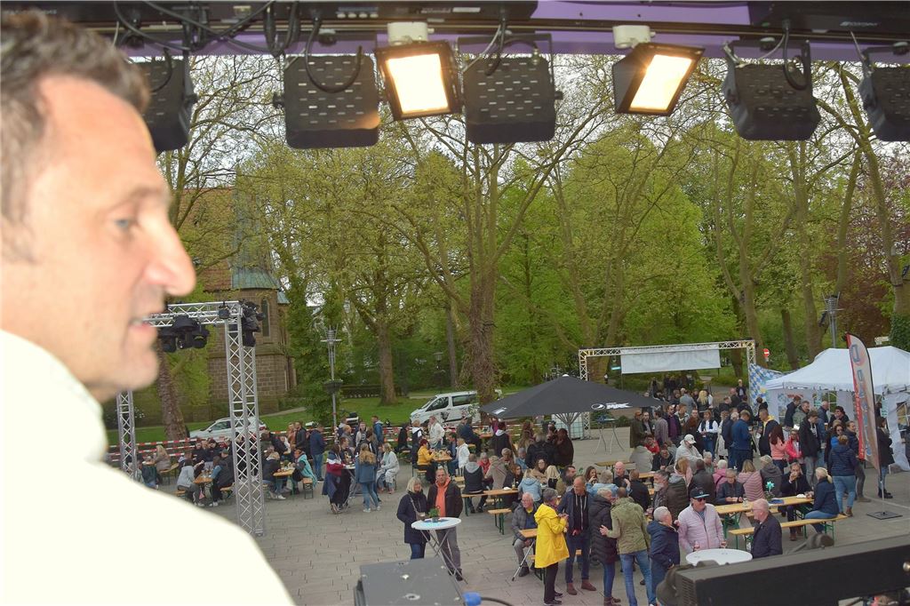 „Besseres und schonungsloseres Feedback gibt es nicht“ DJ Valle ist auch bei diesem Tanz in den Mai wieder an Bord.