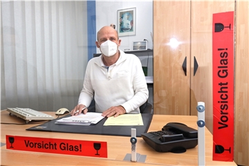 Dr. Frank Robben ist Hausarzt in Holzwickede und bietet künftig eine Infektsprechstunde an.
