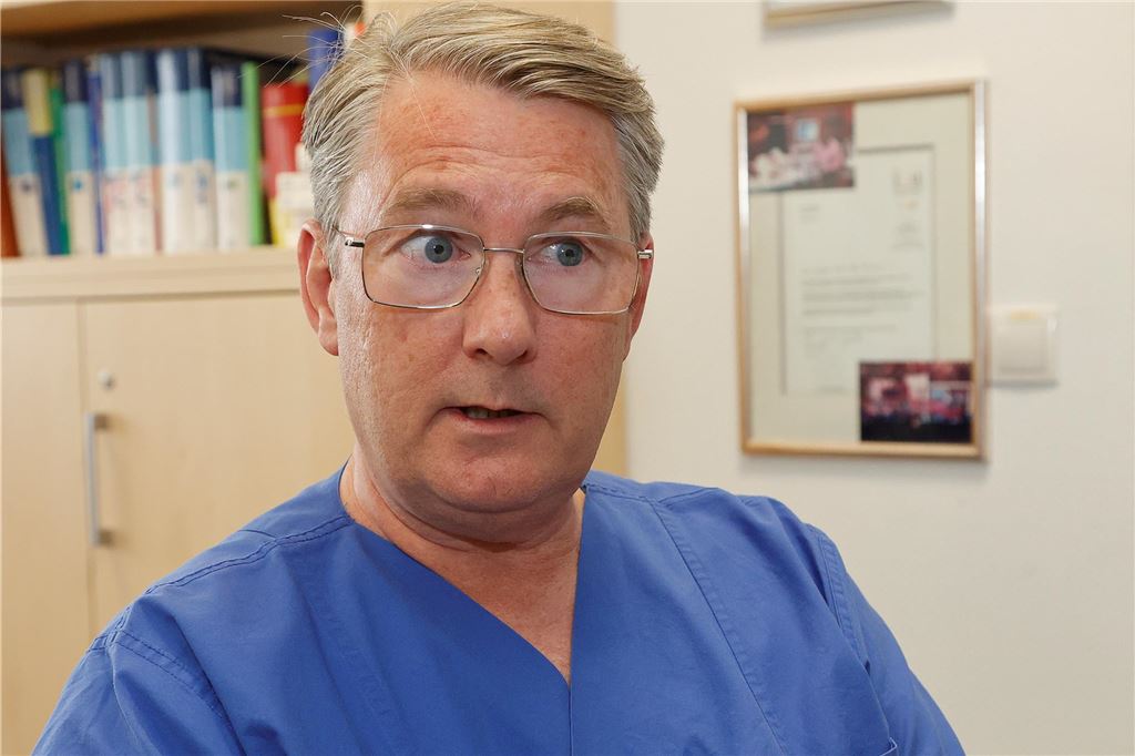 Neue Behandlungsmethode am Krankenhaus: Live-Übertragung aus dem Darm Dr. Kai Wiemer im Porträt.