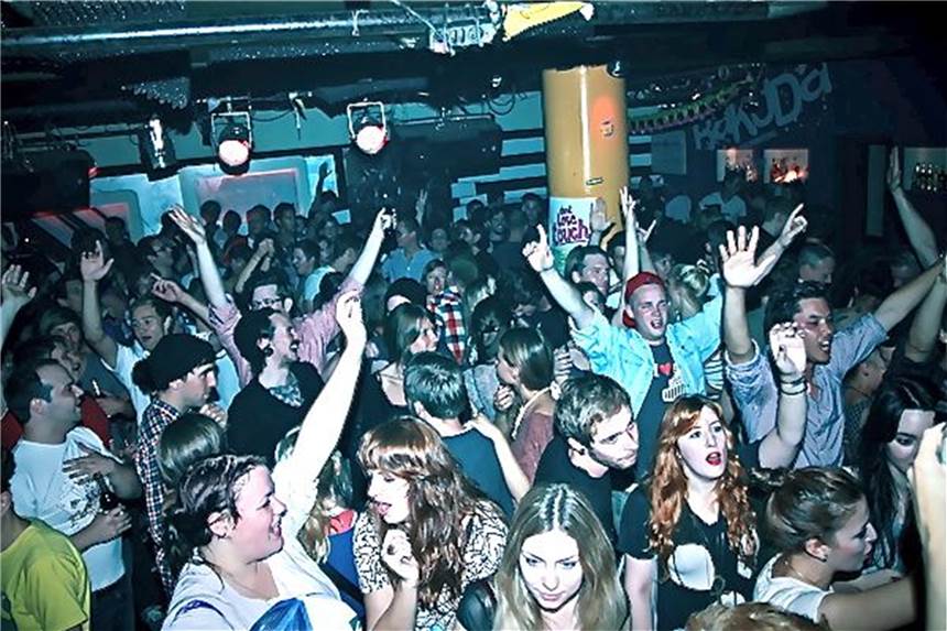 Illegaler Nachtclub in der Innenstadt ausgehoben - der Ort war früher der legendäre Bakuda-Club Ein Bild von der Abschiedsparty.