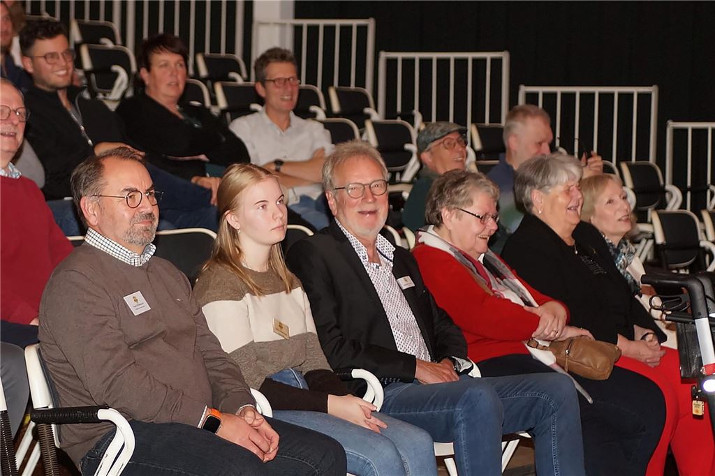 Preisverleihung beim Vereinsprojekt der Sparkasse UnnaKamen in der Stadthalle Unna am Montag, 25. November 2024.