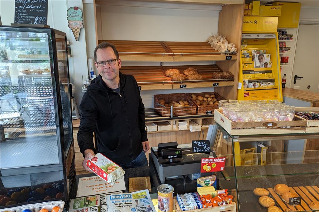 „Lieblingsladen“: Hohenheider Lädchen vor der Schließung Ein für viele aus den Dörfern um Fröndenberg bekannter Anblick: Matthias Woldt in seinem Laden.