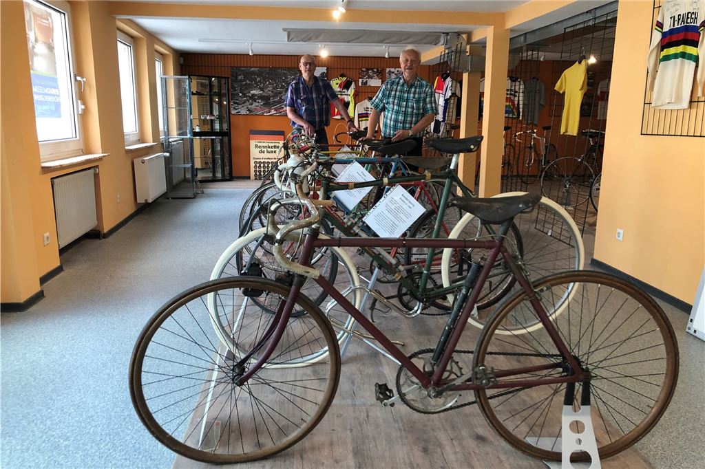 Hans Kuhn über Ausstellungsstück: „Viele sagen, das gehört hier nicht rein“ Ein Großteil der Leihgabe im Fröndenberger Rennradmuseum stammt von dem aus der Ruhrstadt stammenden Andreas Grünewald.