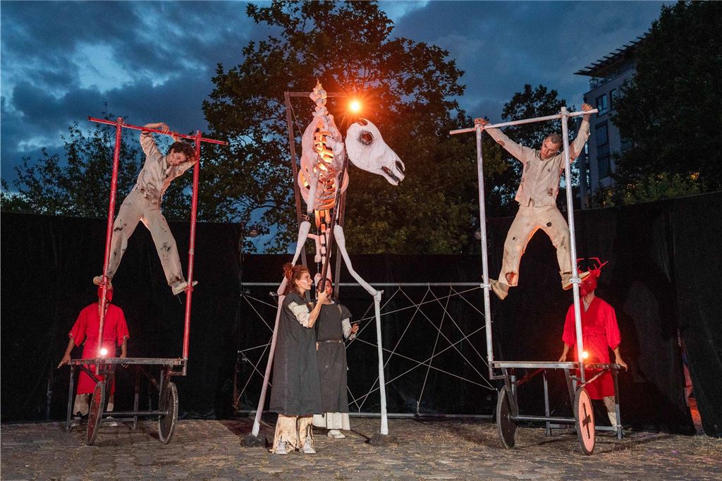 Kultursommer in Unna verspricht Vielfalt: Auch Sasha ist dabei Eine Theateraufführung des Antagon Theaters