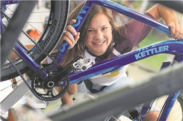 Ein Kettler-Fahrrad präsentiert bei der Fahrrad-Messe "Eurobike" in Friedrichshafen - im Jahr 2013 noch vor der Übernahme durch die ZEG. Diese führt Kettlers Fahrrad-Sparte seit 2015 erfolgreich weiter.