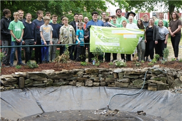 Ein neuer Gartenteich war ein Ergebnis der 72-Stunden-Aktion in Dreihausen 2019. Für ihr Engagement wurden die jungen Teilnehmer nun mit dem „Ehr-Win“ ausgezeichnet.
