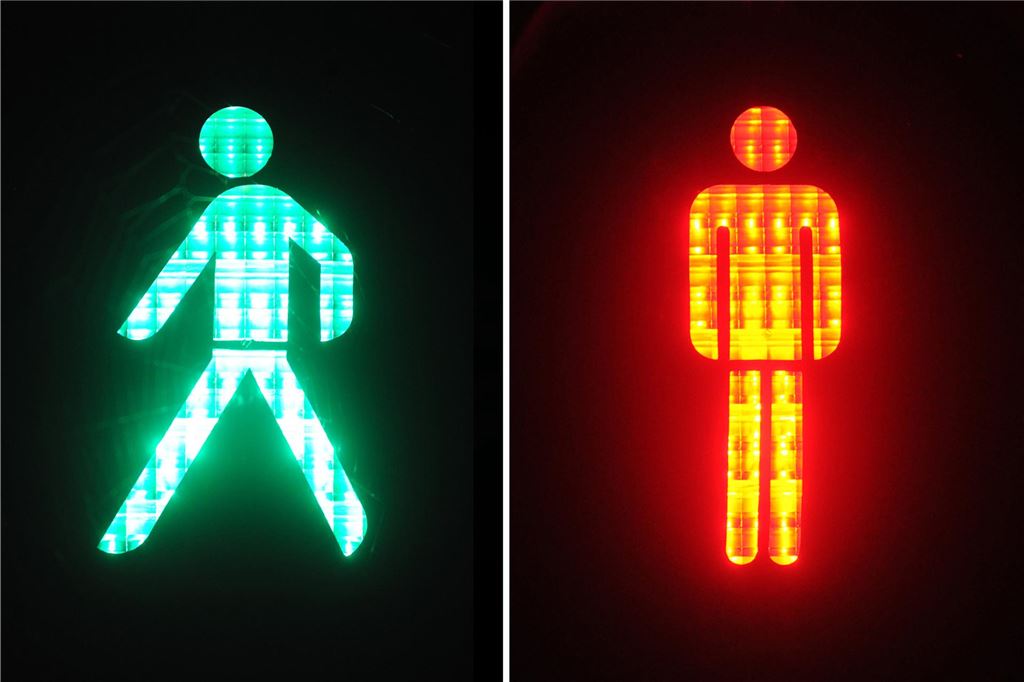 Straßen NRW soll Konsequenzen aus Unfall auf L821 ziehen Ampelmännchen