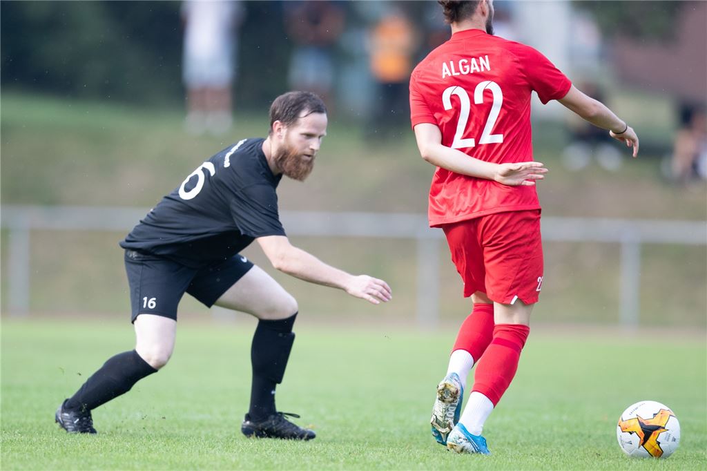 Trainer, Transfers, Verlängerungen: So weit sind die Planungen der Werner und Herberner Teams Emir Bajric beendet seine Fußball-Laufbahn zum Saisonende.
