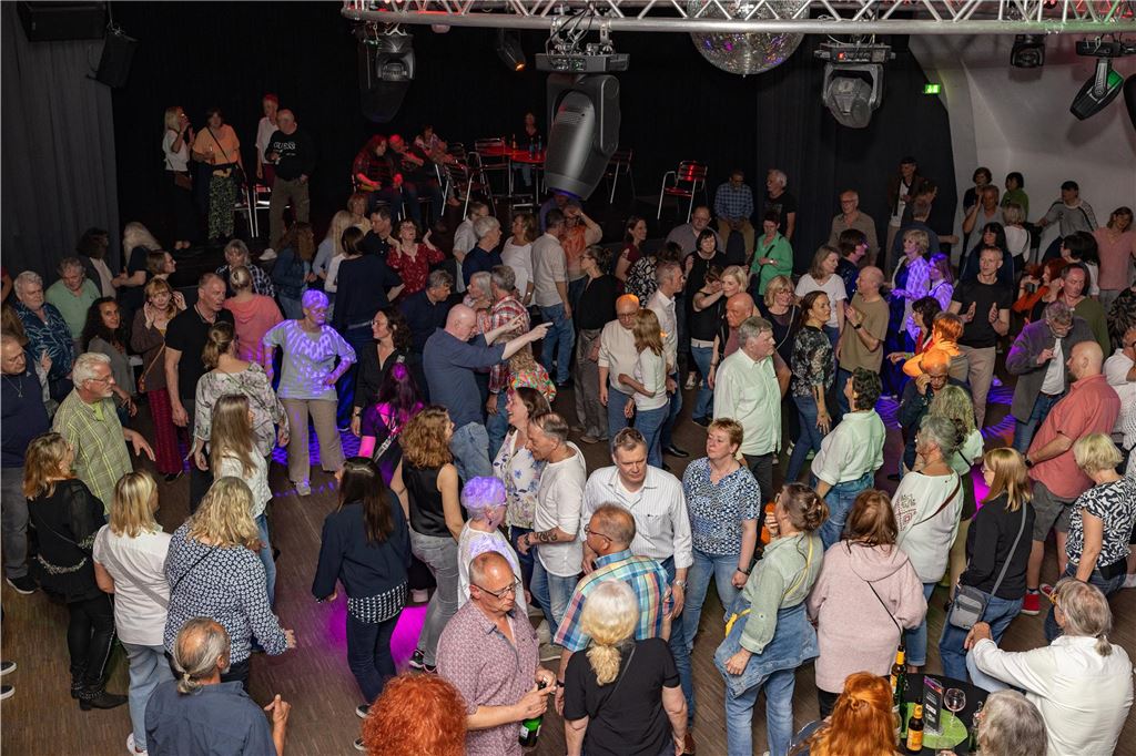 Erwachsen? Vielleicht. Aber nicht langweilig: Bestes Publikum, beste Stimmung.