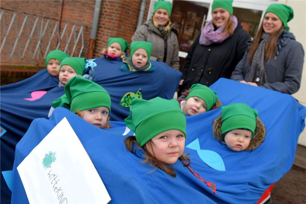 Rosenmontagszug der Schwerter Schulen.