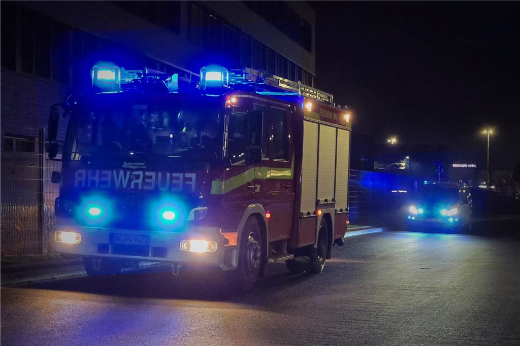 Feuerwehreinsatz an der Deutschlandzentrale von Woolworth in Unna am 22.1.